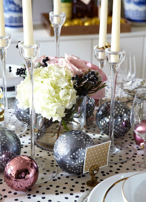 Ambiance et décoration de table de Noël ou Nouvel An